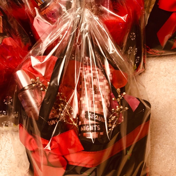 Baskets - Picture 3 of 8